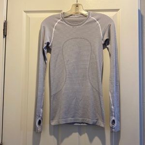 Swifty Tech long sleeve Lululemon ladies size 4